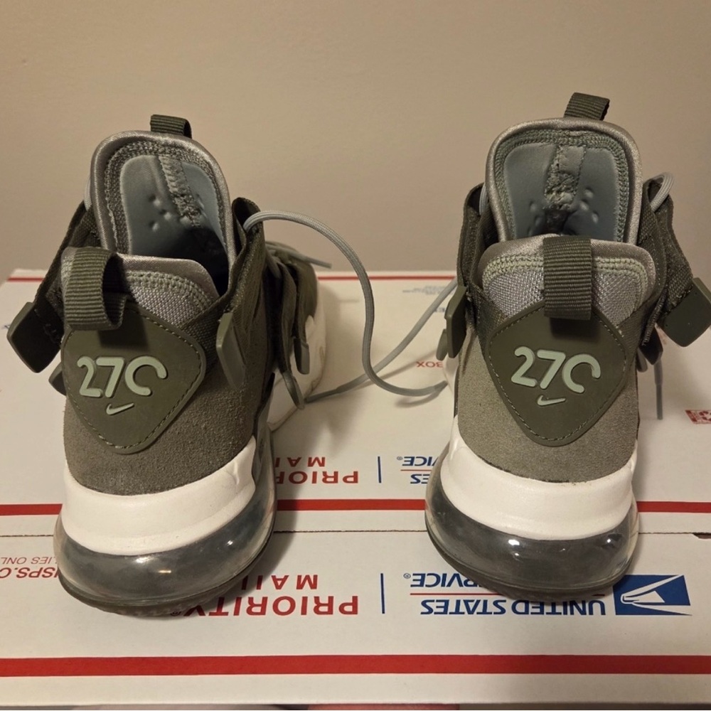 Nike Air Edge 270 Men's Sneakers in Light Gray and Olive - Picture 5 of 9